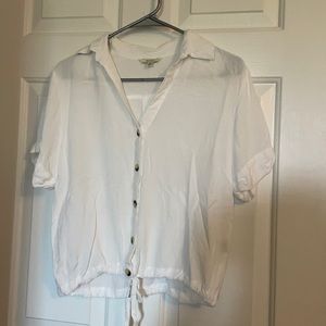 cute white blouse with buttons!